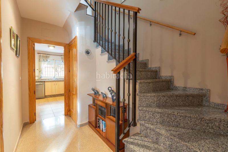 Foto d9da9319-5ce4-41a8-b801-a328d10ed05c. Casa adossada amb aparcament a Maracena