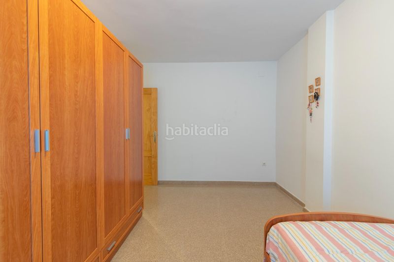 Foto de218633-d080-4231-8889-c6a1911375b9. Casa adossada amb aparcament a Maracena