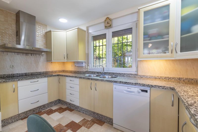 Foto a181e596-26e5-4964-aaf6-3206ed1884a3. Casa amb aparcament piscina a San Francisco - El Chorrillo Gabias (Las)