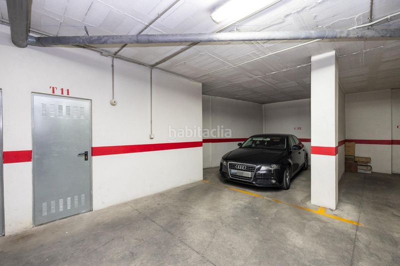 Foto 6e08c3e6-4830-4222-8902-b92d9bd49c45. Aparcament cotxe a Peligros