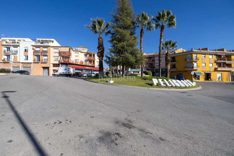 Foto e8775303-d1ea-49d8-8c0d-0b1067da6e9c. Aparcament cotxe a Peligros