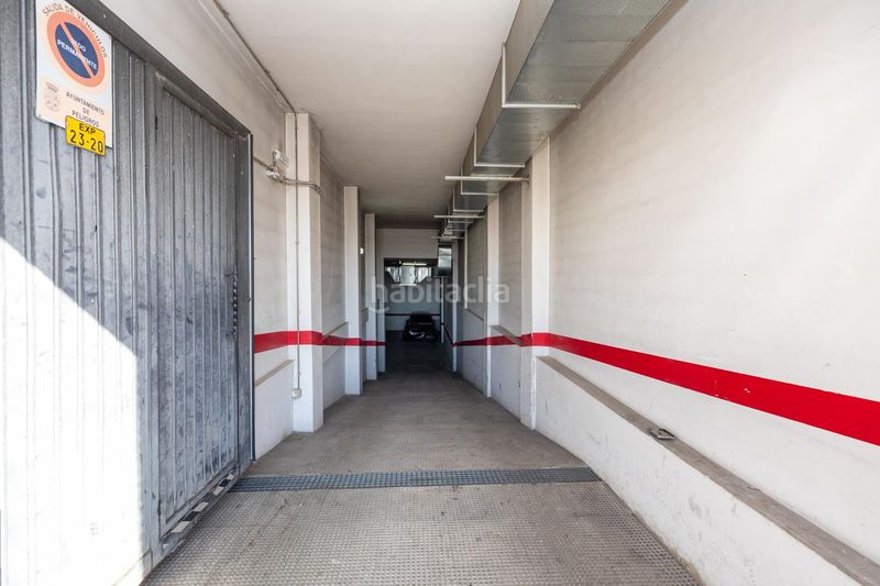 Foto f4d4faee-26ce-4624-aacf-f8a8ec4818a0. Aparcament cotxe a Peligros