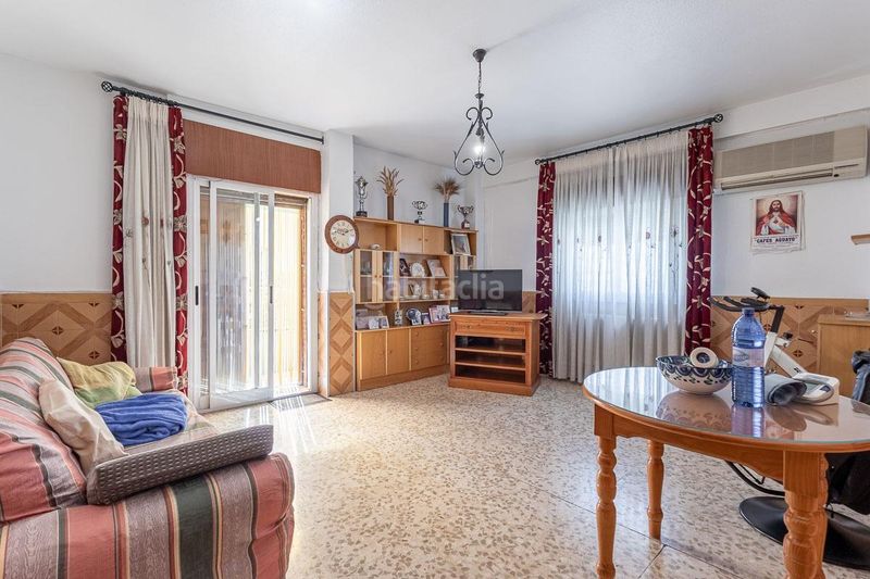 Foto 2a1b9d88-a576-4217-b4fe-cde5b31a82ae. Local comercial a Atarfe