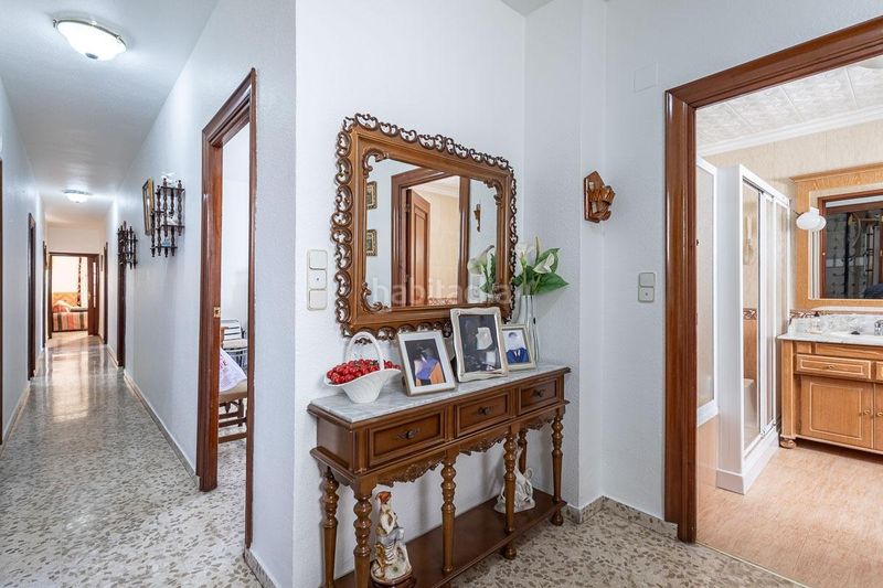 Foto ced29a6c-ba0e-4301-94ea-d19aefa10946. Local comercial a Atarfe