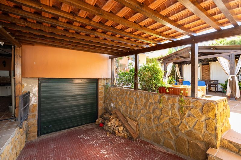 Foto 4ec3020e-f2ad-47e7-adff-d9ad8e5e0fb7. Casa amb calefacció aparcament piscina a Cúllar Vega