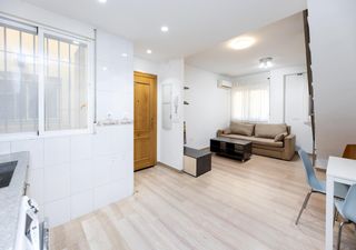 Duplex à Calle alegre 9. Inversión lista para rentabilizar en alhendín  dúplex amueblado