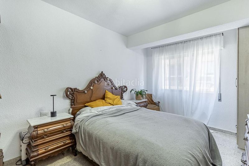 Foto b53a97a3-5dc6-43d5-8cad-7e26012c9022. Pis a Angustias - Chana - Encina Granada
