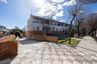 Apartament  Paseo de colón. Magnifico piso en albolote