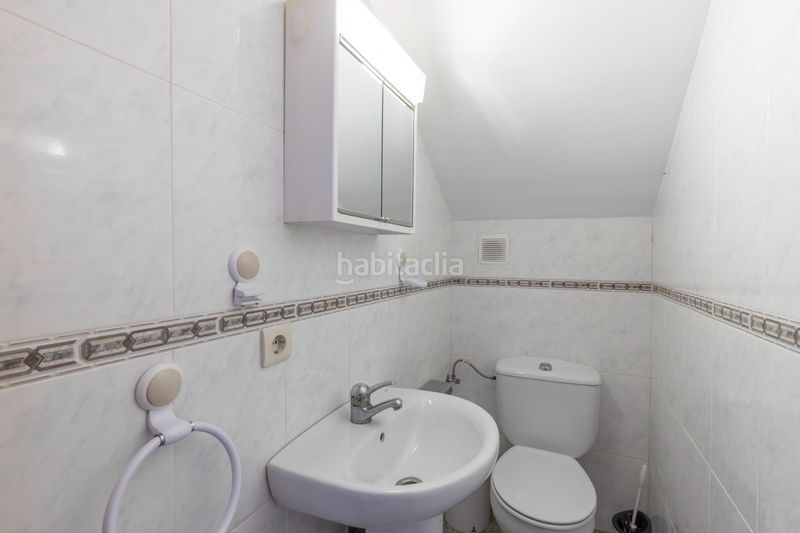 Foto 09234e96-bc25-4068-ac08-bb69555c6ca8. Casa adossada a calle tval blas de otero 4 a Fuente Vaqueros