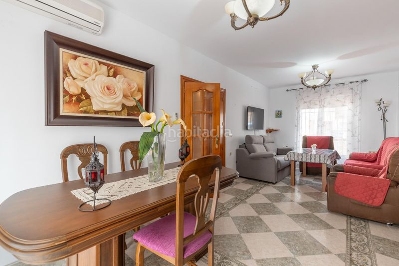 Foto 3be0a95b-9a84-4fe4-bbf8-3c8871f1cc10. Casa adossada a calle tval blas de otero 4 a Fuente Vaqueros