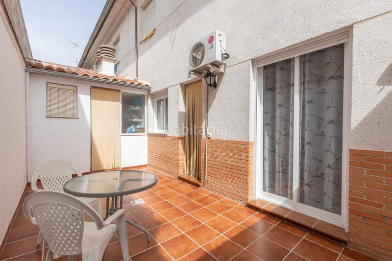 Foto b9e9c9c9-2551-4479-ab22-8dbac8893d39. Casa adossada a calle tval blas de otero 4 a Fuente Vaqueros