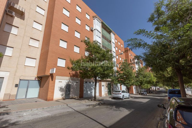 Foto 7a1a0521-2224-4228-bcb3-a5a4e13ddd57. Pis amb aparcament a Joaquina Eguaras Granada
