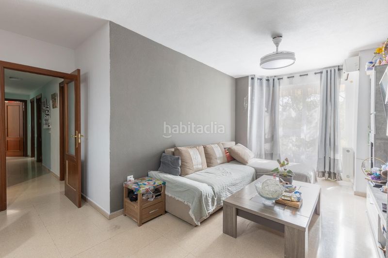 Foto d16d1db3-5921-4980-9306-0d5f06230c39. Pis amb aparcament a Joaquina Eguaras Granada