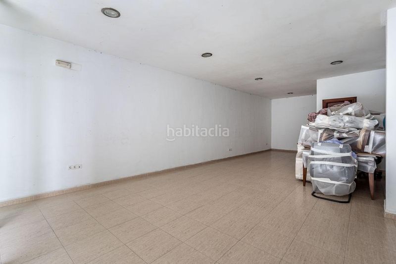 Foto 7782e07d-c1bc-49c7-8df2-479443e9048f. Local comercial a calle real 7 a Santa Fe