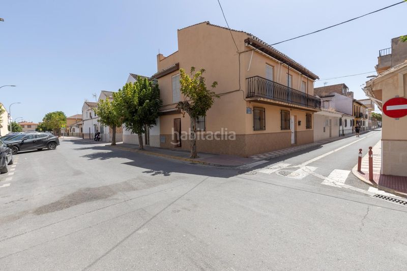 Foto f1360978-c164-4e30-a207-0dc08b747283. Casa adossada a calle cuba 3 a Santa Fe