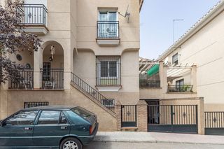 Doppelhaus in Camino CEMENTERIO