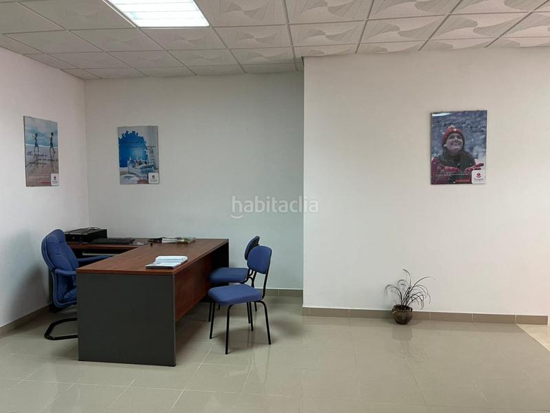 Foto 1e7e7ea7-0e6b-4a5e-bb7a-e7cde7d4dcd0. Alquiler oficina amplio local en el centro. en Casco Antiguo Algeciras
