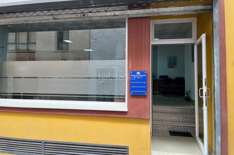 Foto 8aef3506-c585-43a4-97b4-fd5de95934ef. Alquiler oficina amplio local en el centro. en Casco Antiguo Algeciras