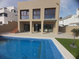 Casa a San García. Moderno y exclusivo chalet con preciosas vistas