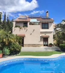 Chalet à San García. Chalet con piscina privada en getares, algeciras