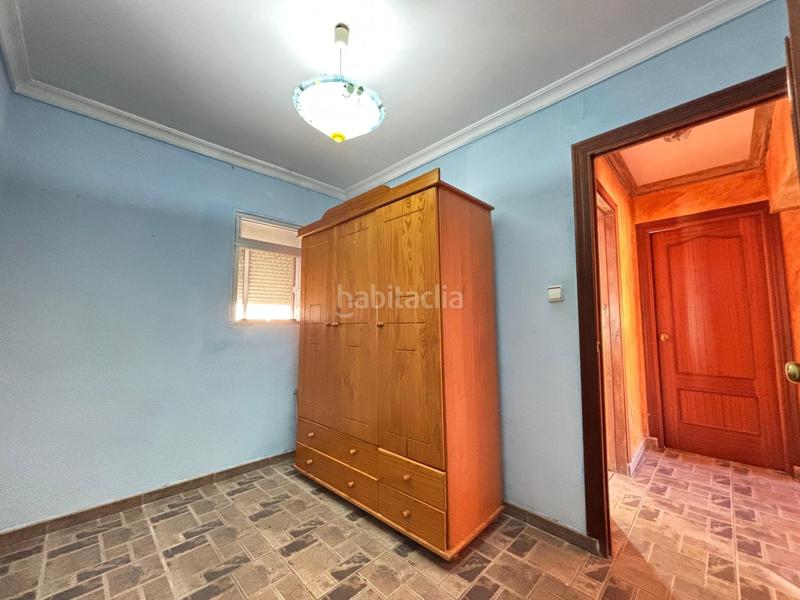Foto ad46d7eb-b9f2-49a6-ad6a-58d32e75fffb. Piso se vende piso en la línea de la concepción zona san josé san bernardo en Línea de la Concepción (La)