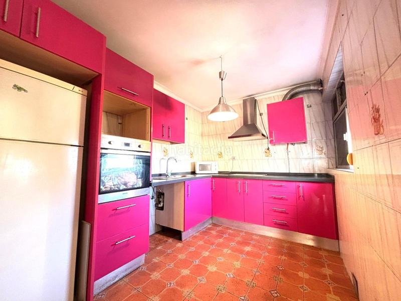 Foto df39bb76-a7f6-4859-ba2b-21b1e46d522e. Piso se vende piso en la línea de la concepción zona san josé san bernardo en Línea de la Concepción (La)