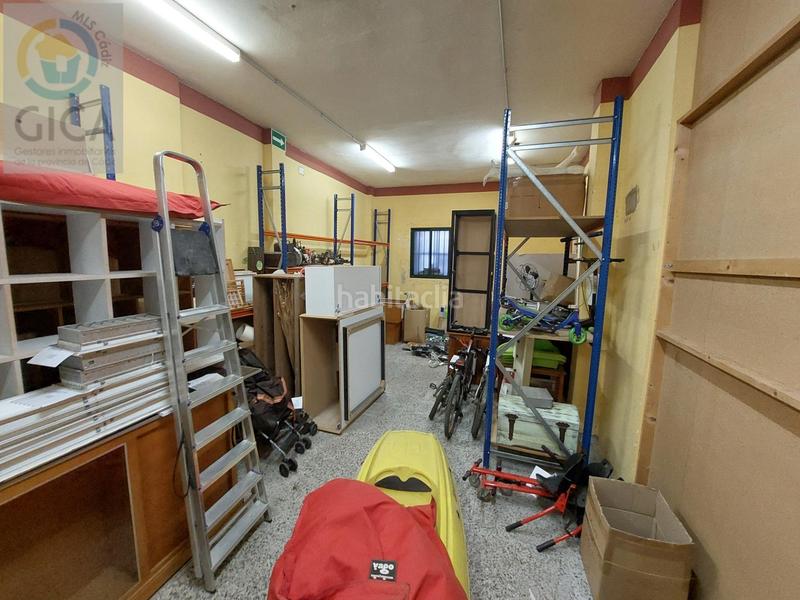 Foto b1b12462-33a0-486b-931d-ab60e27175a2. Local comercial se vende local comercial en pleno centro junto a plaza alta en Algeciras