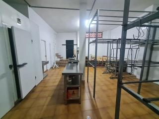 Maison à La Granja - La Colina - Los Pastores. Oportunidad en algeciras! vivienda con local comercial en la bar