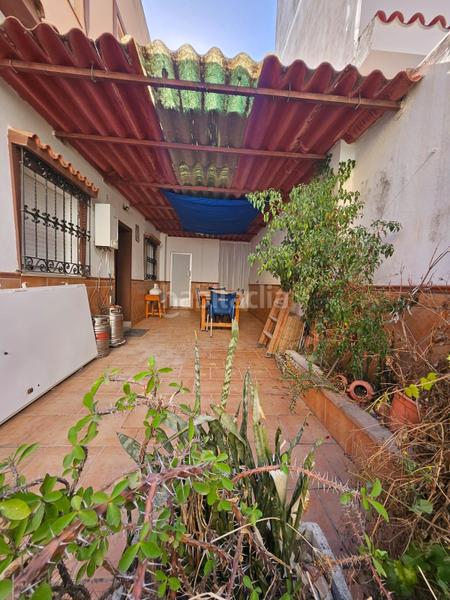 Foto 369af577-57f2-42b0-a095-acdbf91d4189. Rent ground floor in El Rinconcillo Algeciras