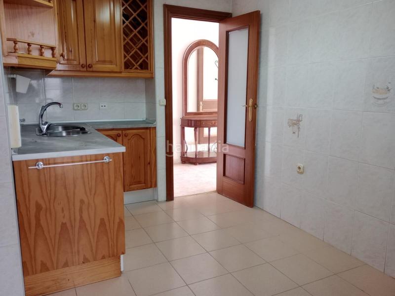 Foto c273729e-f1ed-4438-8250-65d7a7eeba88. Pis amb aparcament a Bajadilla - Fuente Nueva Algeciras