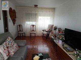Flat in Pescadores - Saladillo. Piso en saladillo 3ª planta sin ascensor.