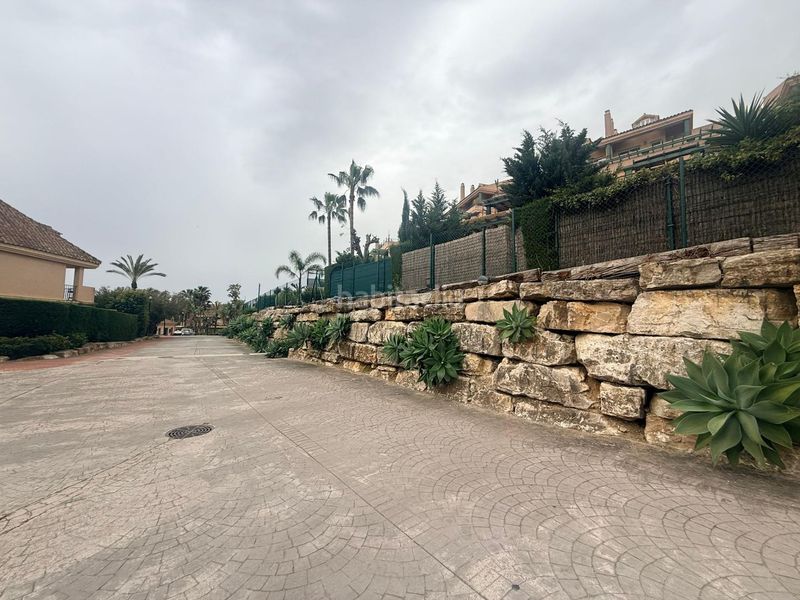 Foto 65d68e52-a927-475a-988e-4095c83479d6. Casa aparellada amb calefacció aparcament piscina a La Alcaidesa