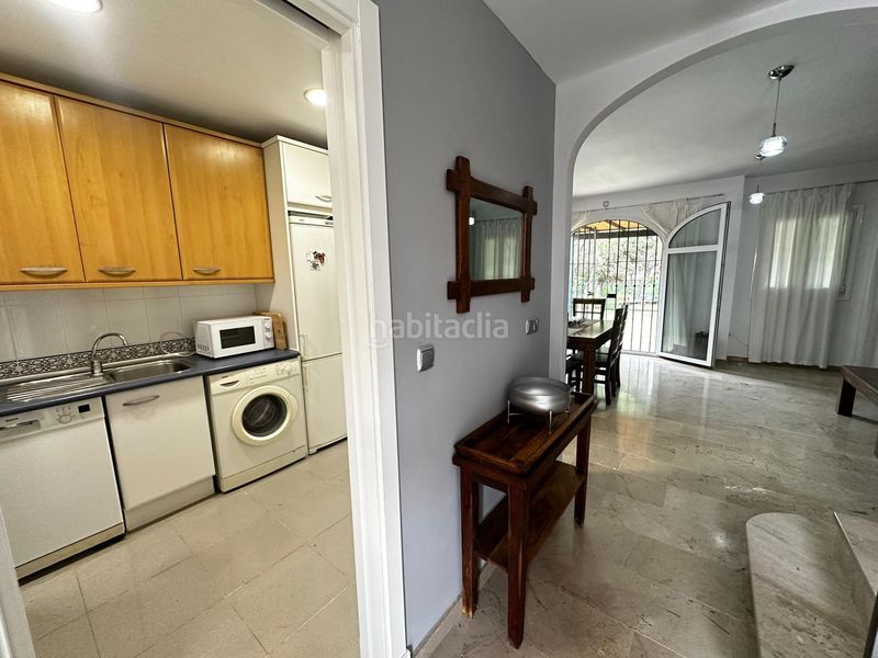 Foto a63ac7d0-a9e2-46f5-9abb-205b7d77a0ac. Casa aparellada amb calefacció aparcament piscina a La Alcaidesa