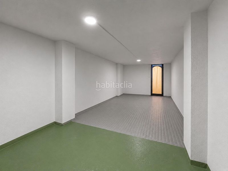Foto 2b79ab91-b22a-4ead-a029-aa5f7305f915. Casa adossada amb aparcament piscina a Santa Bárbara-Ciudad Deportiva Línea de la Concepción (La)