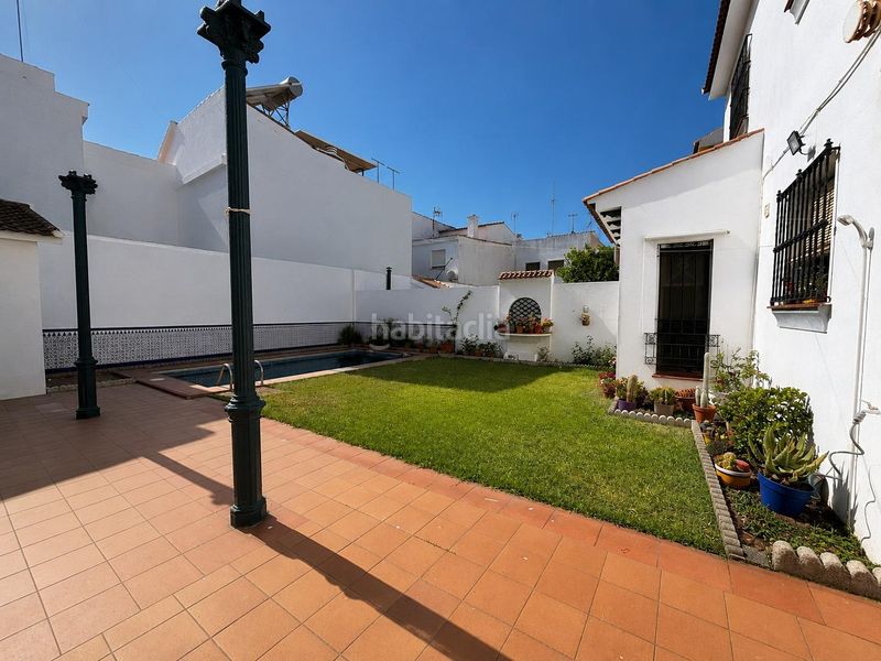 Foto 95275803-871f-4dfa-9691-570cf331f519. Casa adossada amb aparcament piscina a Santa Bárbara-Ciudad Deportiva Línea de la Concepción (La)