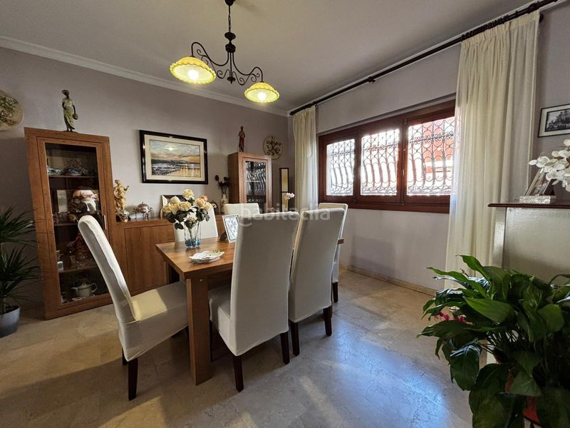 Foto fd53cc63-e986-4de9-9c7f-696a9b932ccb. Casa adossada amb aparcament piscina a Santa Bárbara-Ciudad Deportiva Línea de la Concepción (La)