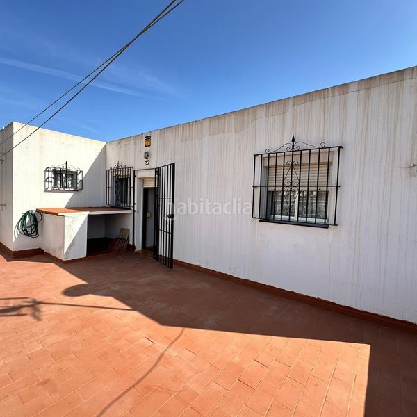 Foto bae162cf-42ac-4edb-b022-a4d7c54772ac. Casa amb aparcament a La Granja - La Colina - Los Pastores Algeciras