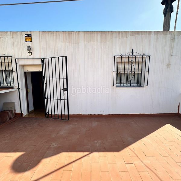 Foto c4f3ea43-df4e-42aa-8fdc-a3dde2d1c72e. Casa amb aparcament a La Granja - La Colina - Los Pastores Algeciras