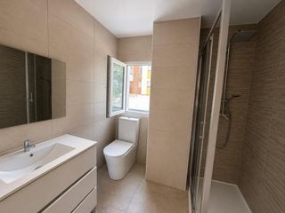 Flat in La Atunara-Periáñez. Amplio piso de 3 dormitorios a un paso de la playa y mercadona