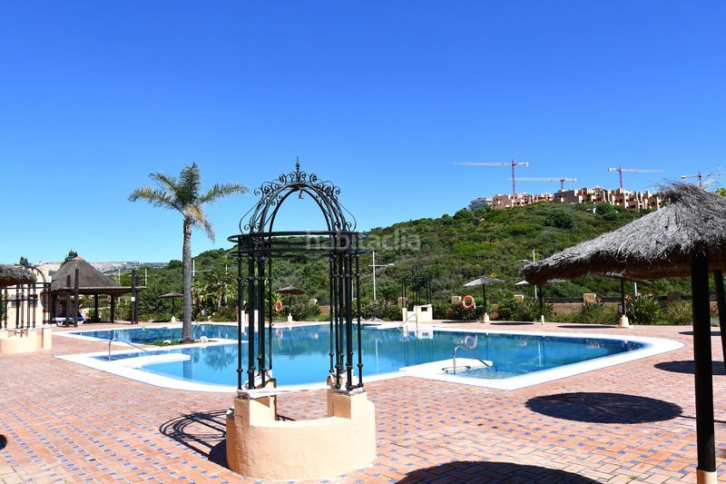 Foto 1d165ae3-e3ca-4dce-83e0-29b695b7e586. Pis amb aparcament piscina a La Duquesa Manilva