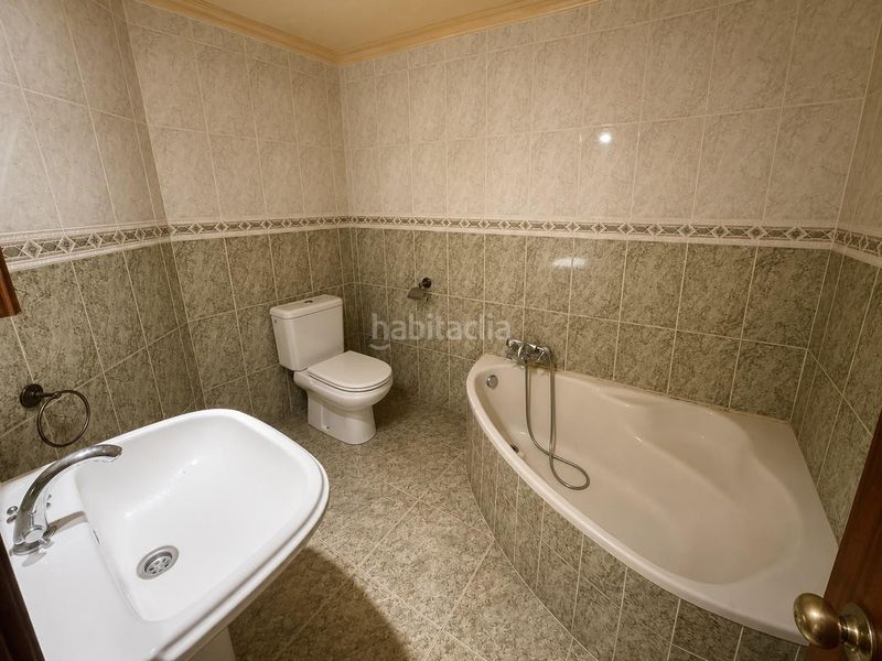 Foto ad6ead2d-b2a2-403e-b9d7-63080db8c31e. Pis a San Pedro-Gabriel Miró-María Guerrero Línea de la Concepción (La)