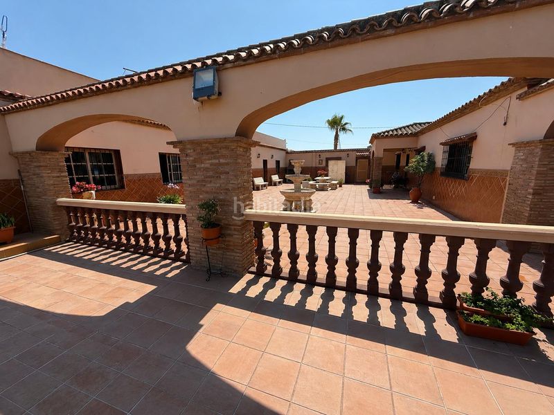Foto c539d24c-dee4-4de2-8bdc-cefc991879c6. Chalet espectacular chalet independiente con piscina y barbacoa en el zabal en Línea de la Concepción (La)