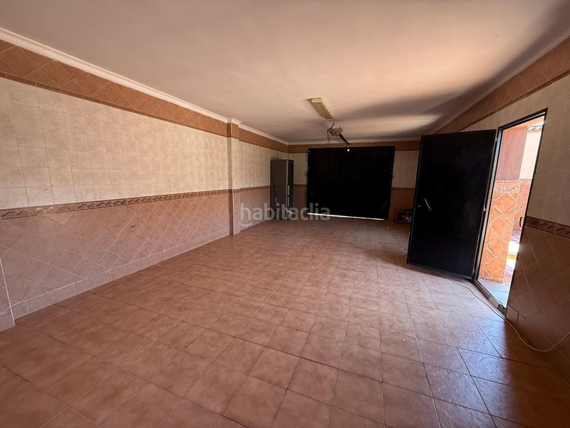 Foto cf772110-3812-4839-8c25-f5a07c8a3f04. Chalet espectacular chalet independiente con piscina y barbacoa en el zabal en Línea de la Concepción (La)