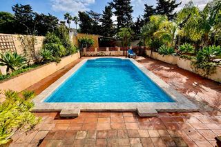Chalet in El Zabal-Santa Margarita. Maravilloso chalet en la línea de la concepción, ideal para fami