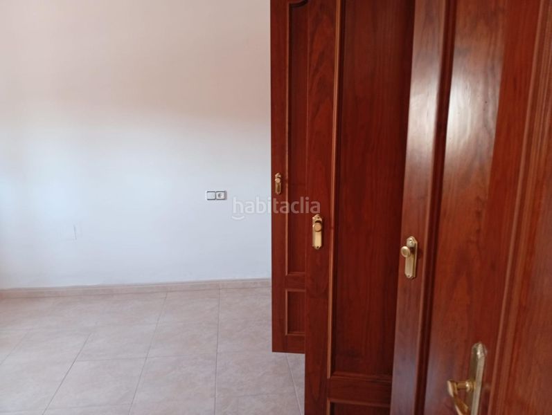Foto 09653cf4-8f19-4663-a317-a4cbffd3716d. House with parking in El Rinconcillo Algeciras