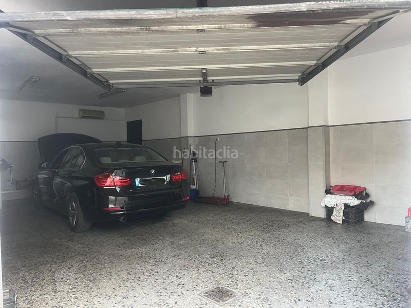 Foto 1ad8c7bc-1f9c-42c7-878e-67b8f4eb1511. House with parking in El Rinconcillo Algeciras