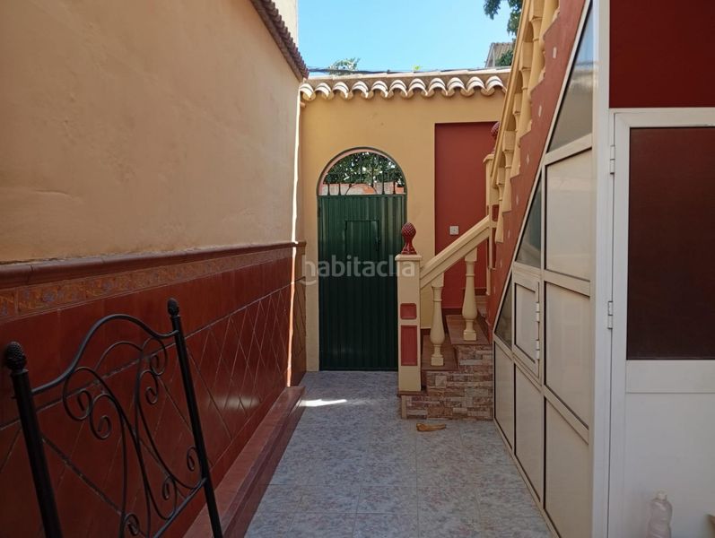 Foto 99d57e23-d241-4545-9946-267352e92cbb. House with parking in El Rinconcillo Algeciras