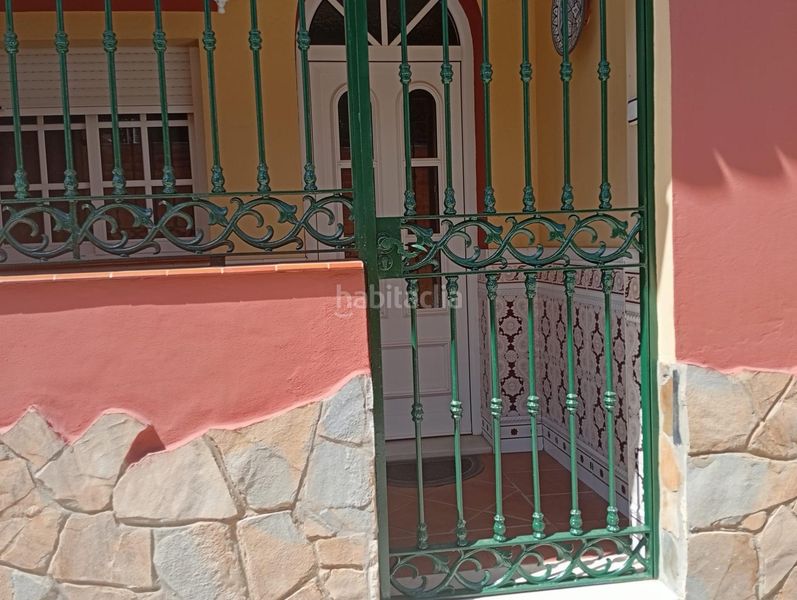 Foto bc53d260-71b3-426b-bfb0-9536aa24004a. House with parking in El Rinconcillo Algeciras