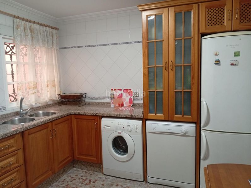 Foto bebb9360-3c5a-4879-898a-c8531b7e80c0. House with parking in El Rinconcillo Algeciras