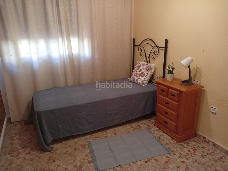 Foto e662e87e-0129-4d3c-a02e-03d34fd7398c. House with parking in El Rinconcillo Algeciras